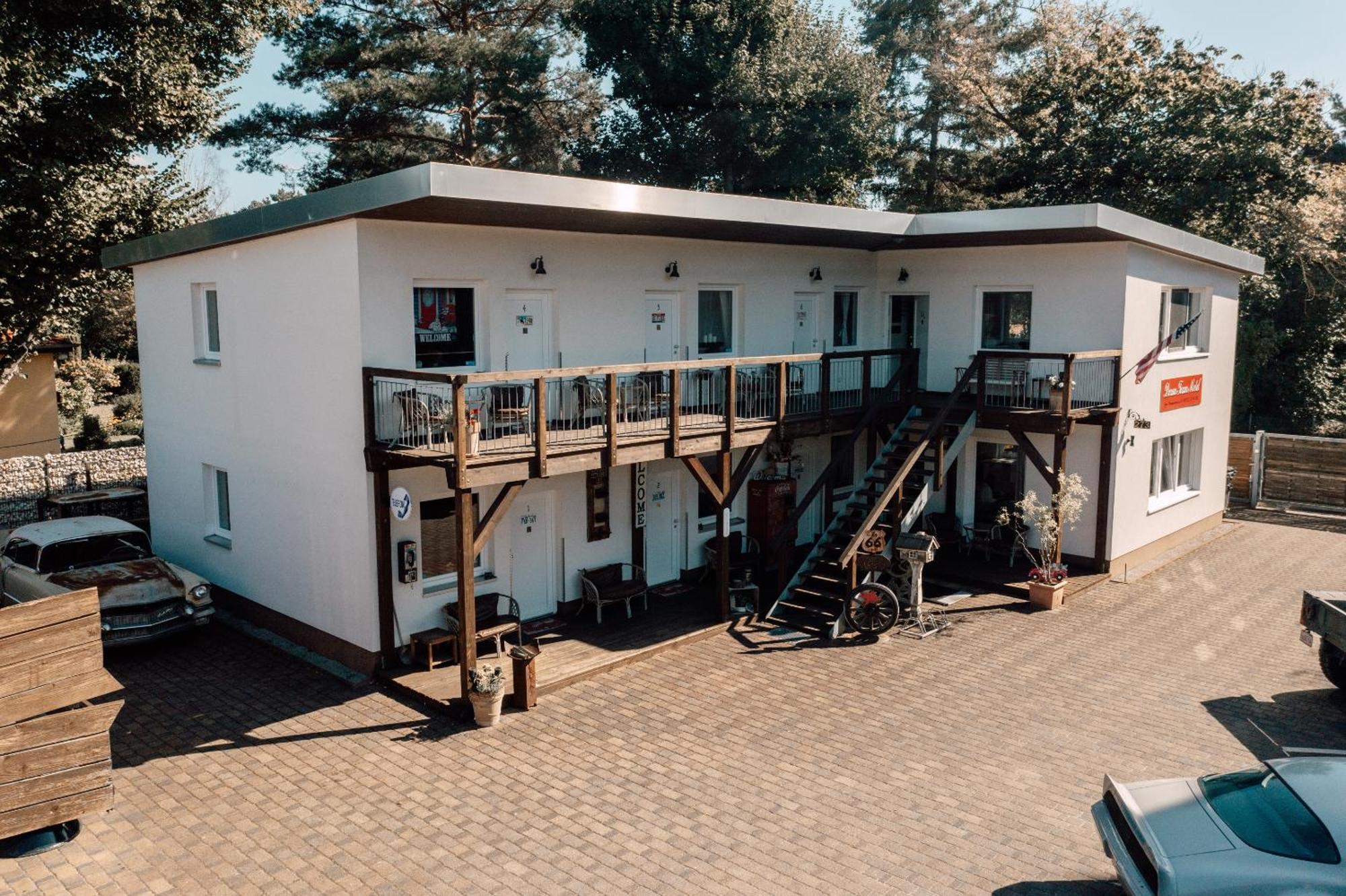 Down Town Motel Berlin Ngoại thất bức ảnh