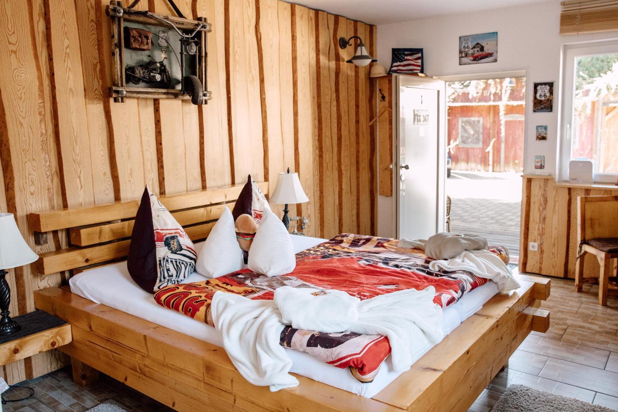 Down Town Motel Berlin Ngoại thất bức ảnh